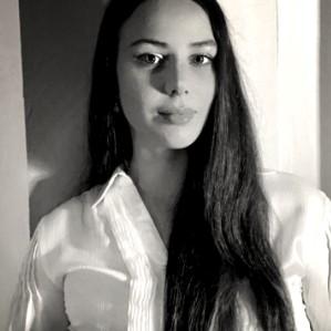 EMY ELISABETH AMIRA RIVOLT
